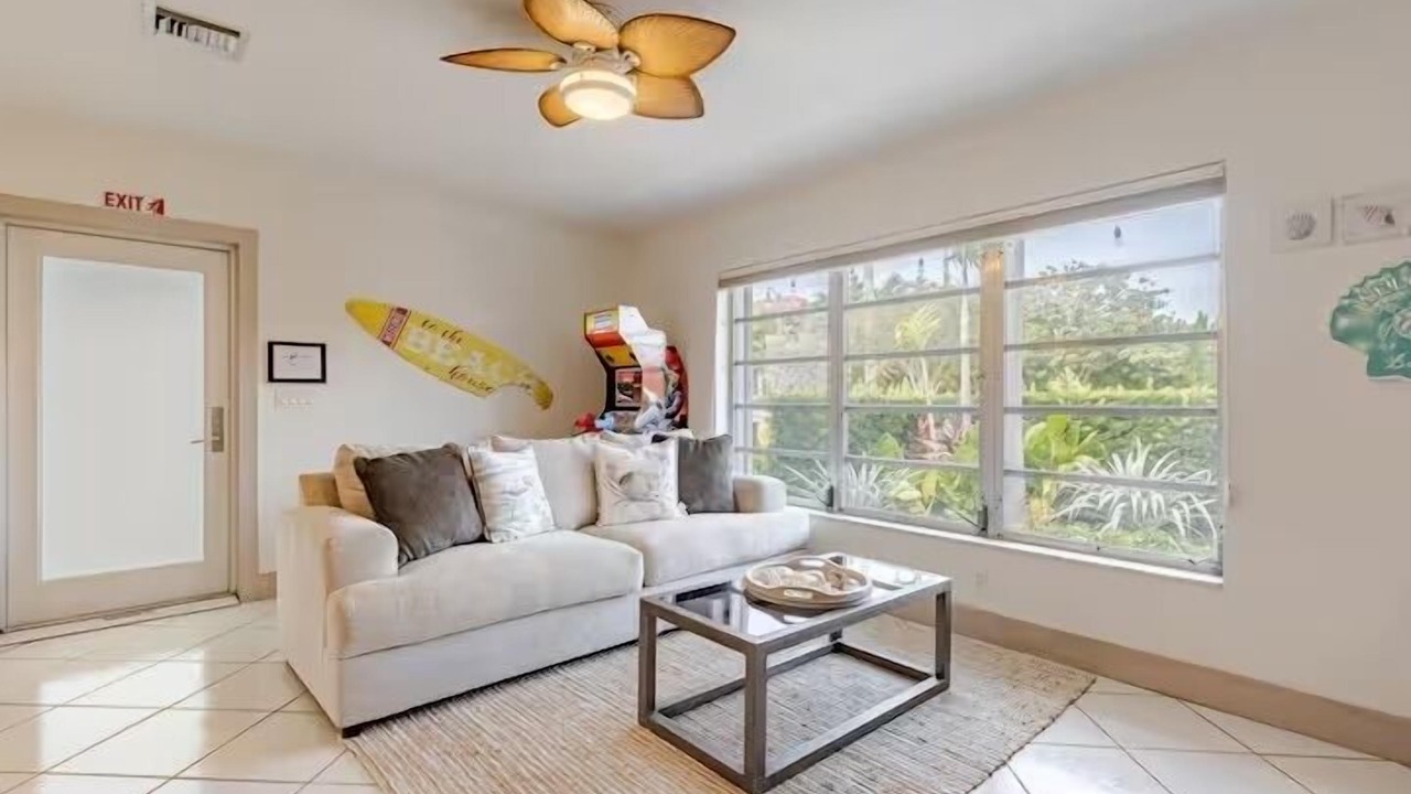 Photo of Livingroom in Lauderdale-by-the-Sea