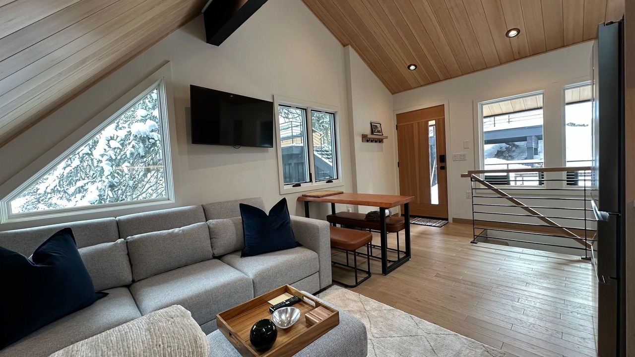 Photo of Livingroom in Vail