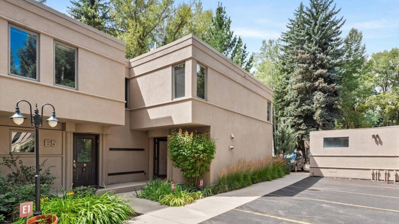 Photo of Outdoor in West End