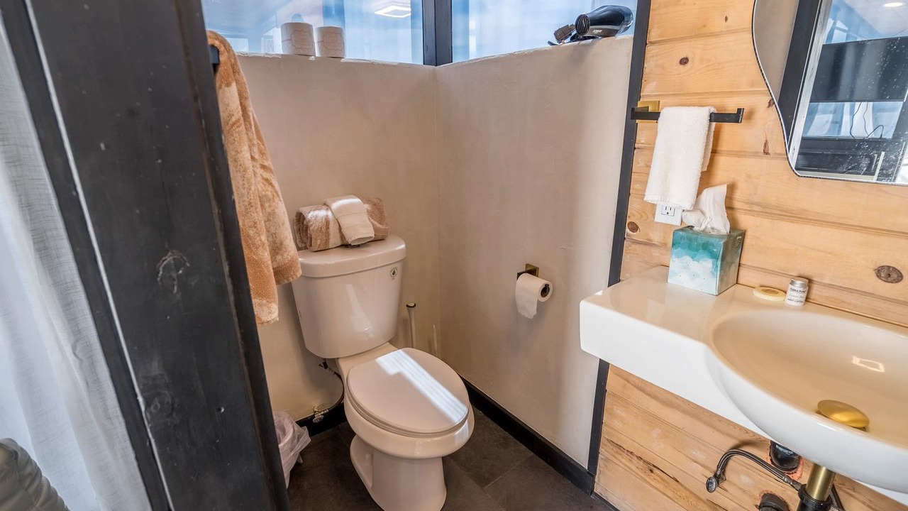 Photo of Bathroom in Beryl Junction