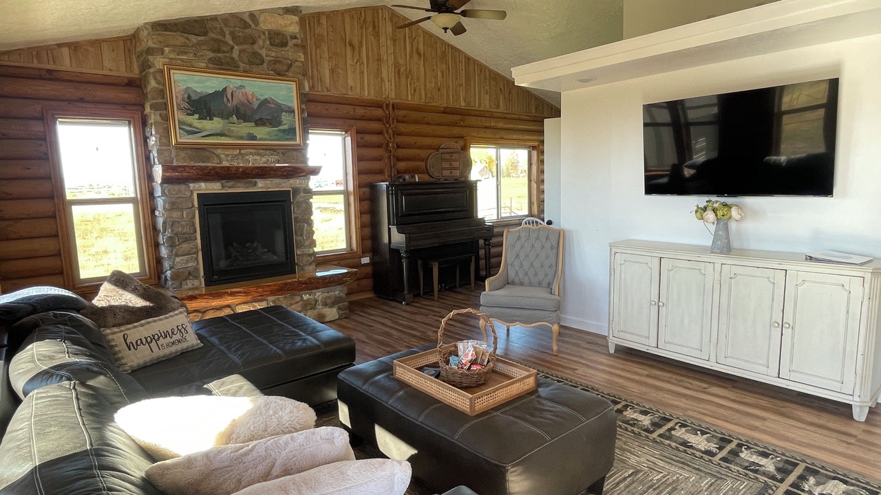 Photo of Livingroom in Roosevelt