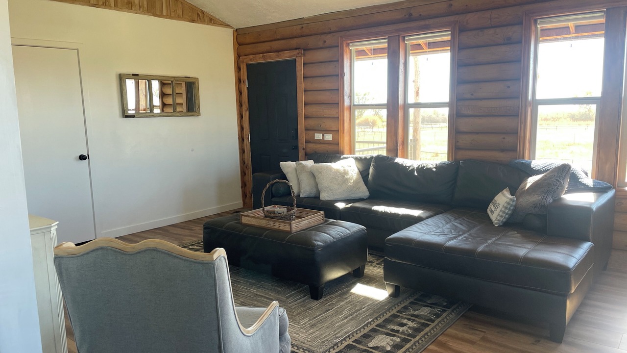 Photo of Livingroom in Roosevelt