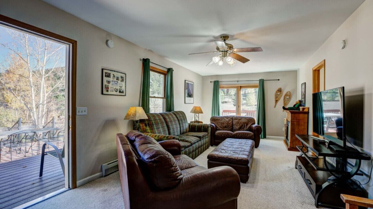 Photo of Livingroom in Carriage Hills