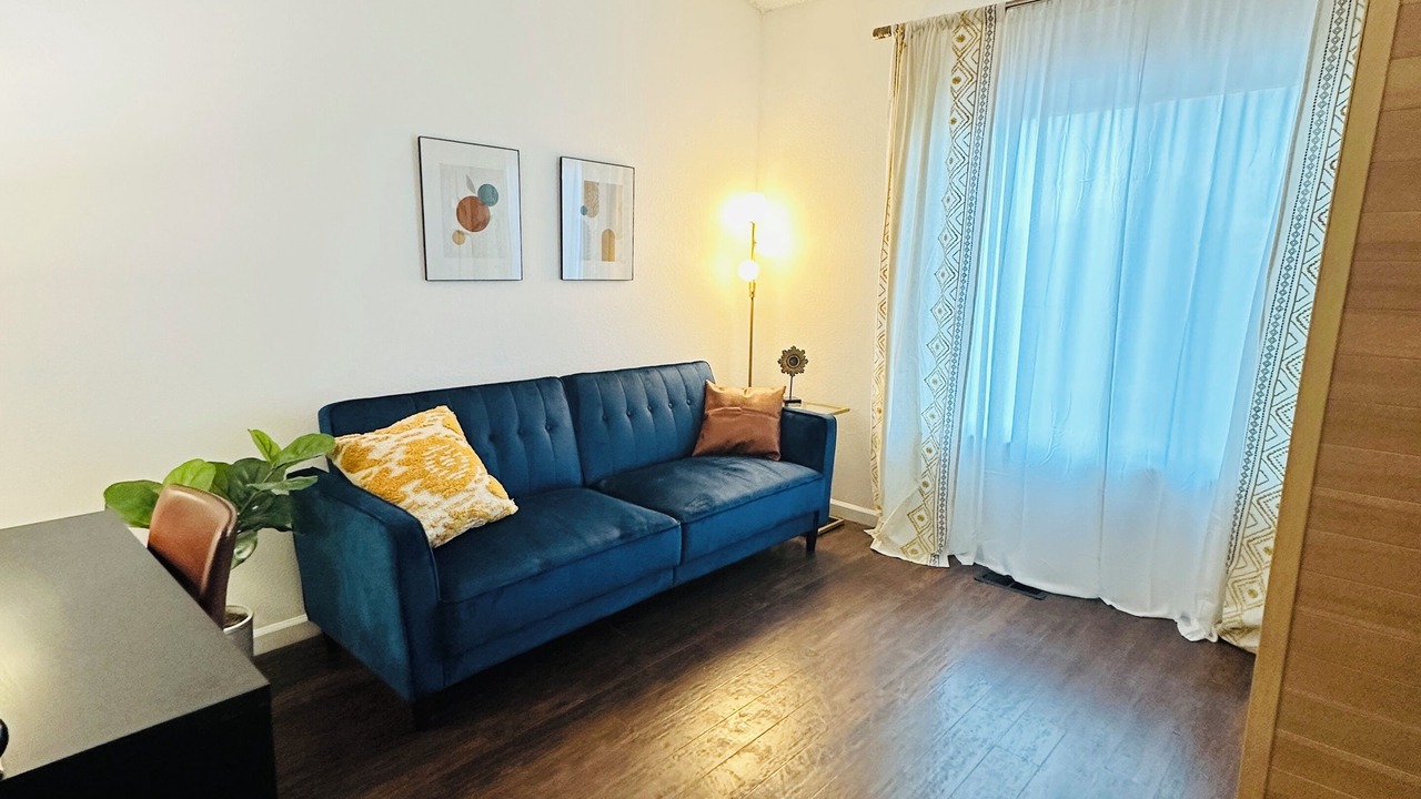 Photo of Livingroom in Parker
