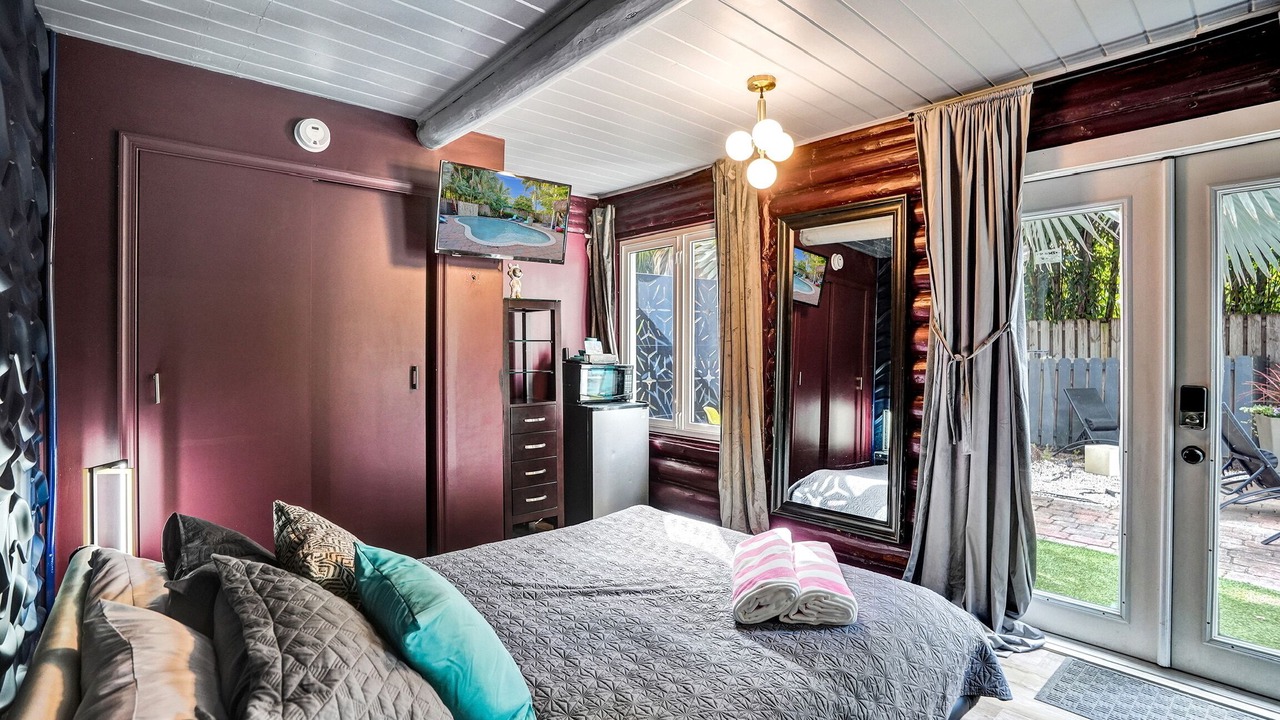 Photo of Bedroom in Wilton Manors