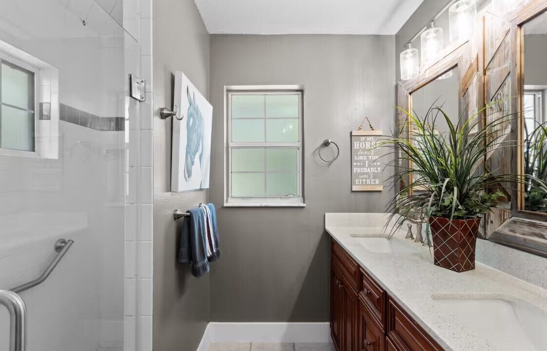 Photo of Bathroom in Williston
