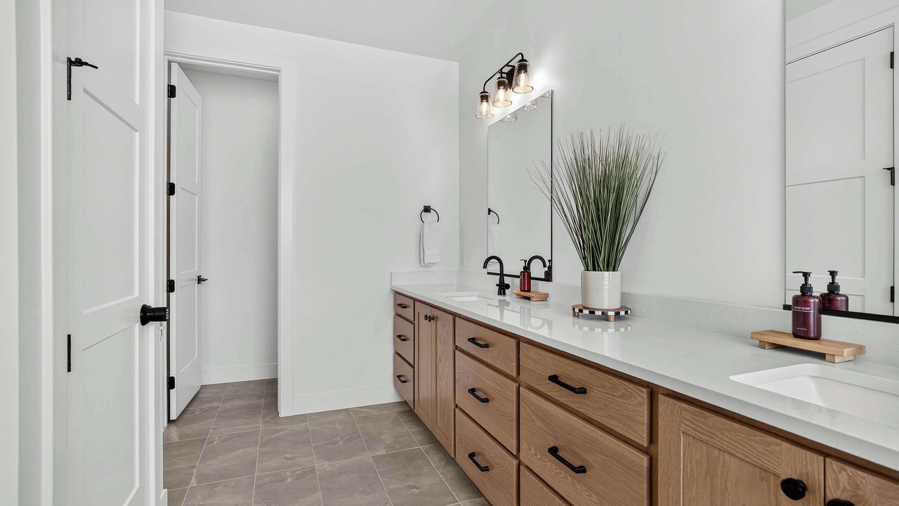 Photo of Bathroom in Greenehaven
