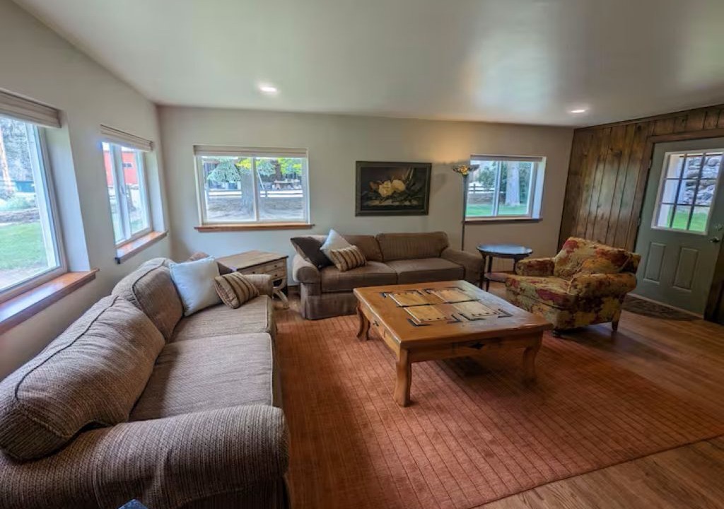 Photo of Livingroom in New Castle