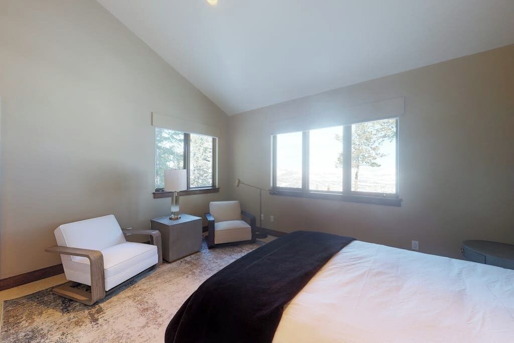 Photo of Bedroom in Edwards