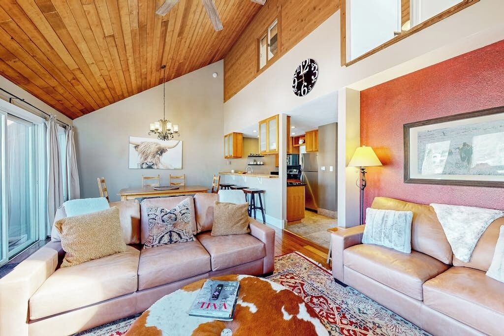 Photo of Livingroom in Vail