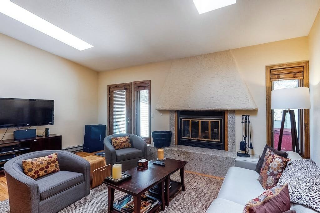 Photo of Livingroom in Intermountain