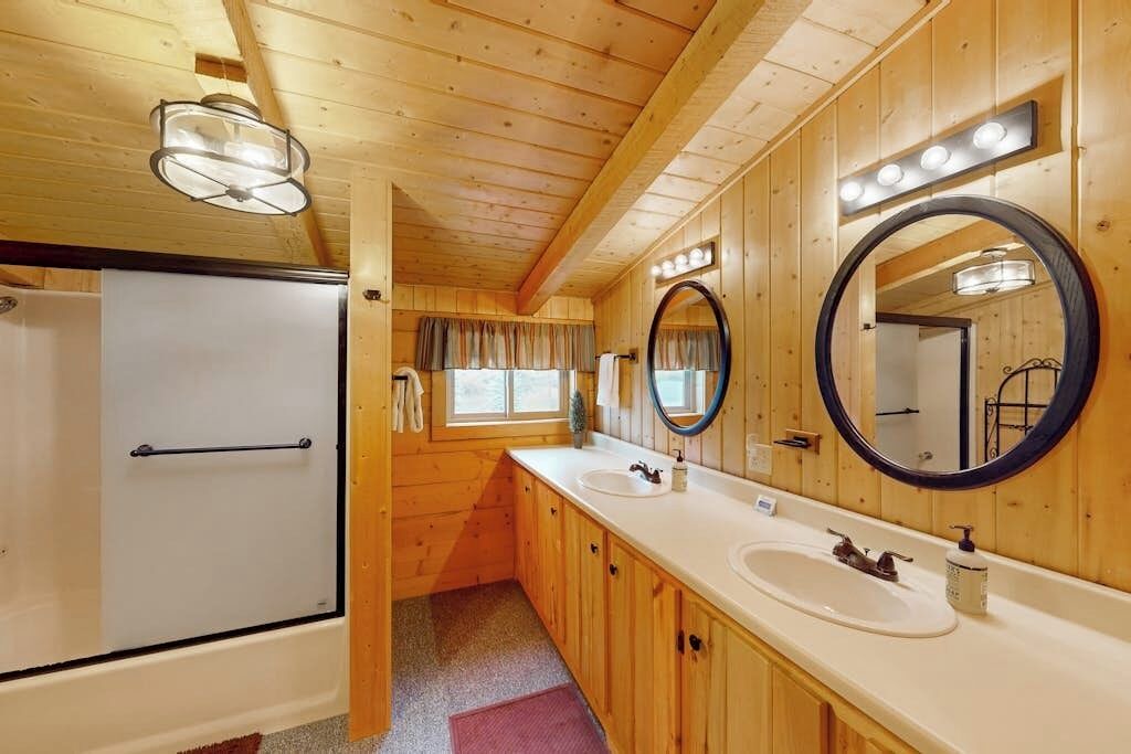 Photo of Bathroom in South Fork