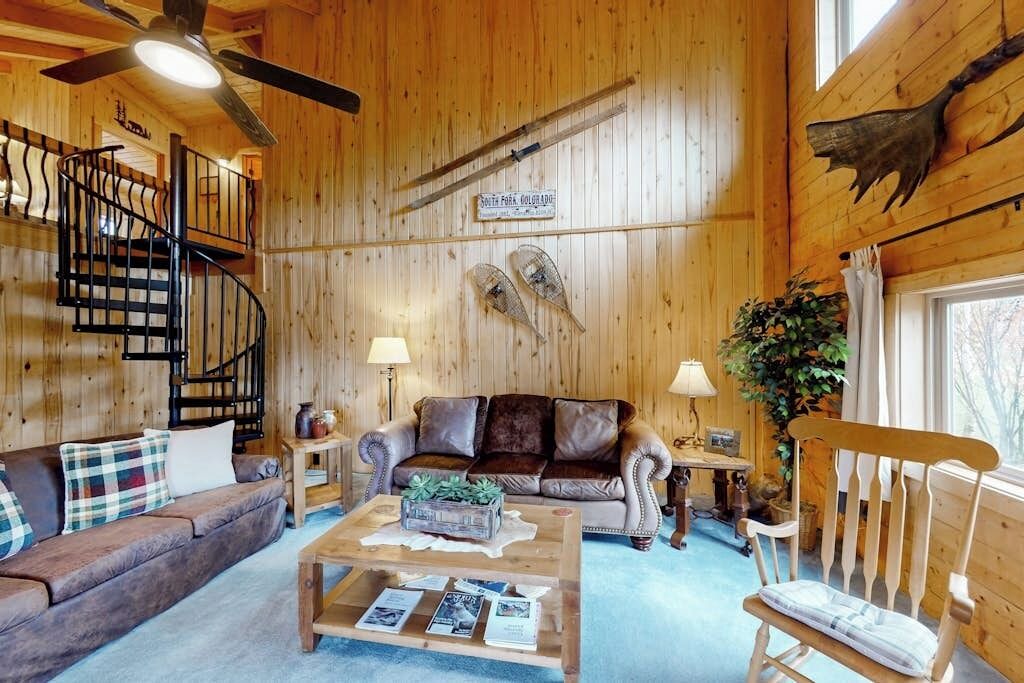 Photo of Livingroom in South Fork