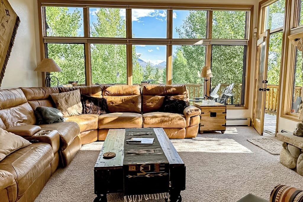 Photo of Livingroom in Fraser