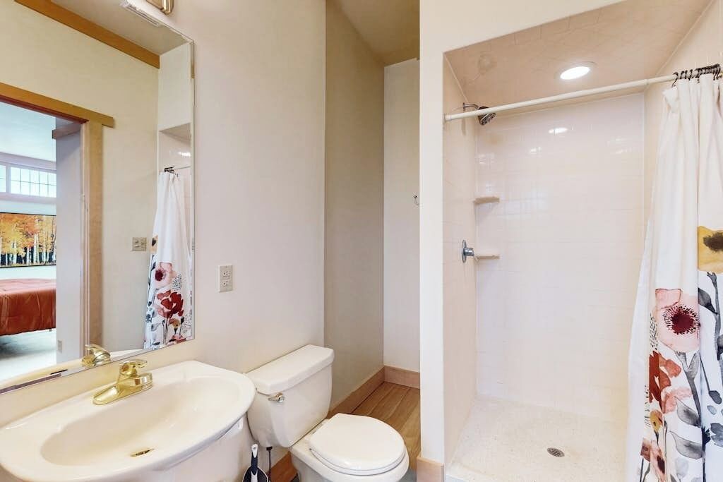 Photo of Bathroom in Grand Lake