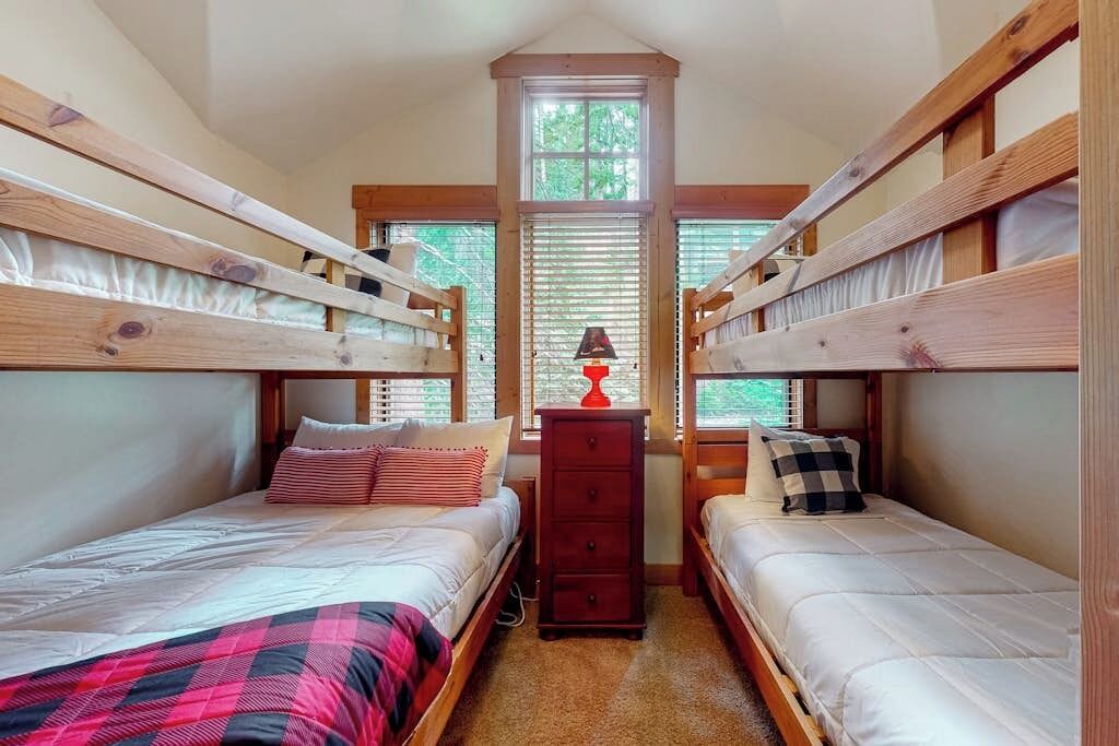Photo of Bedroom in Crown