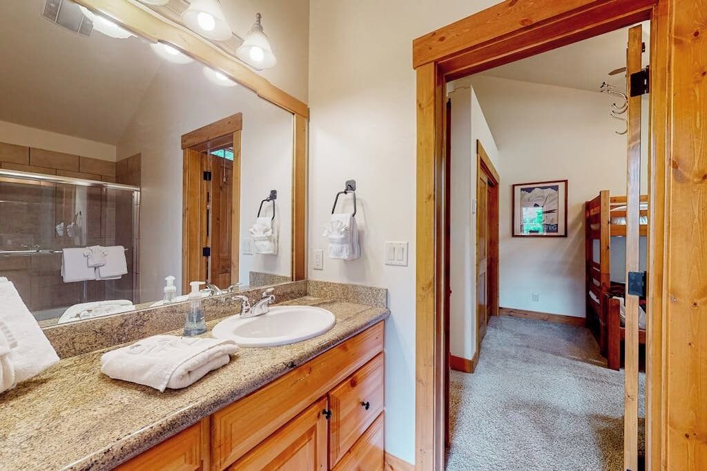 Photo of Bathroom in Crown