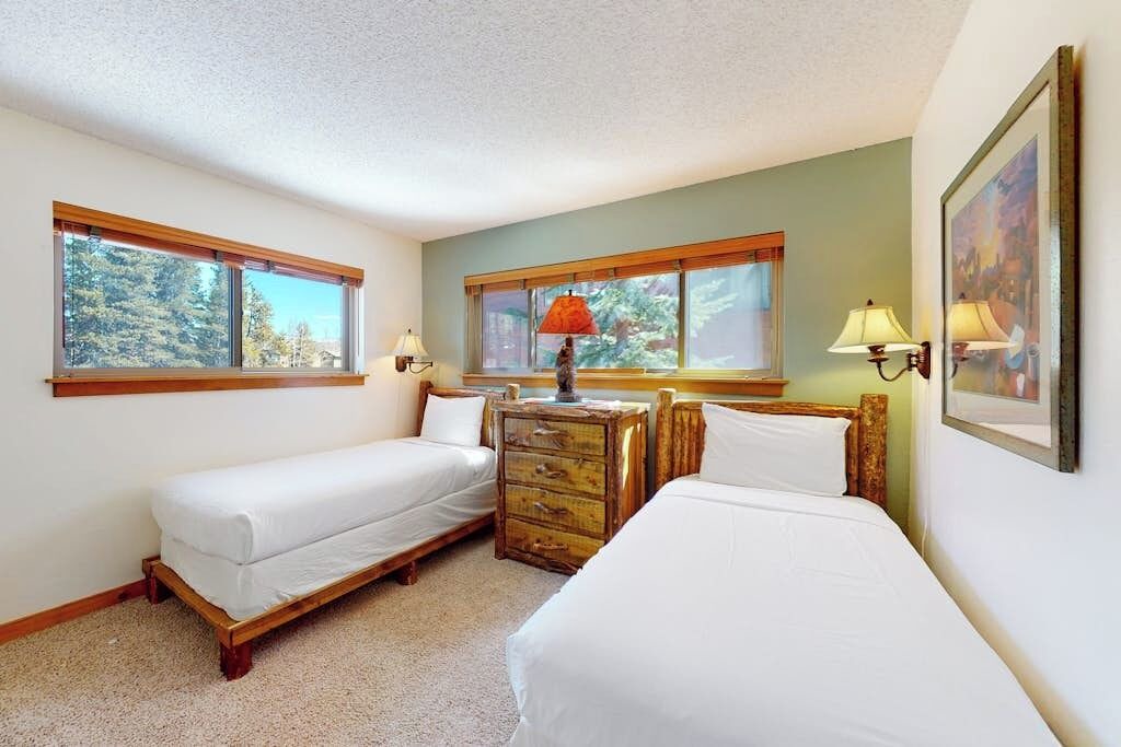 Photo of Bedroom in Four O'Clock