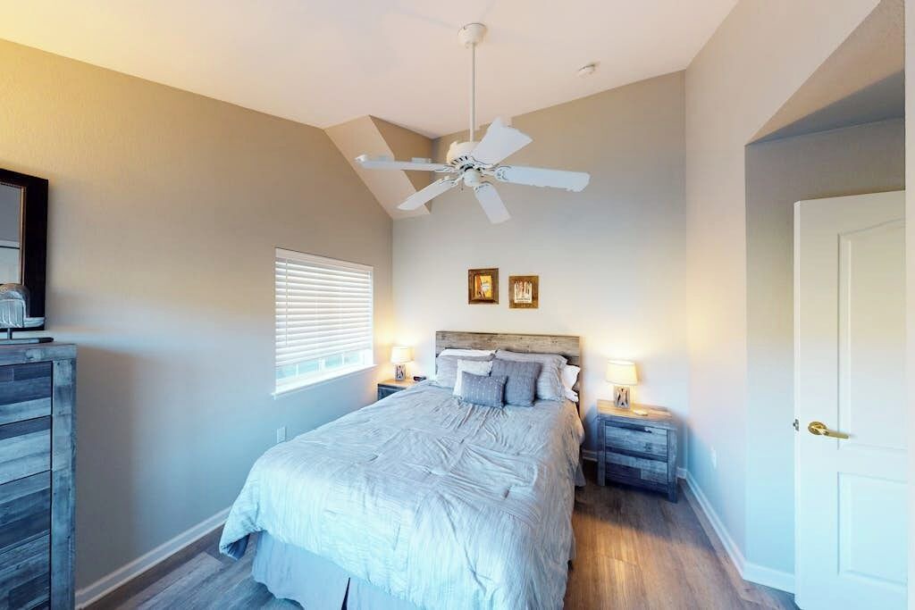 Photo of Bedroom in Edwards