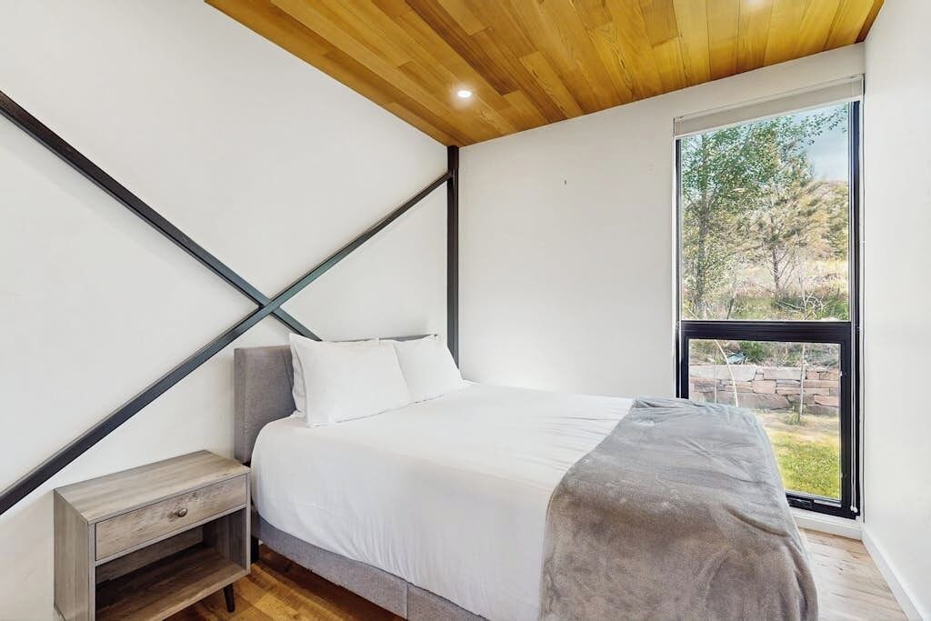 Photo of Bedroom in Carbondale