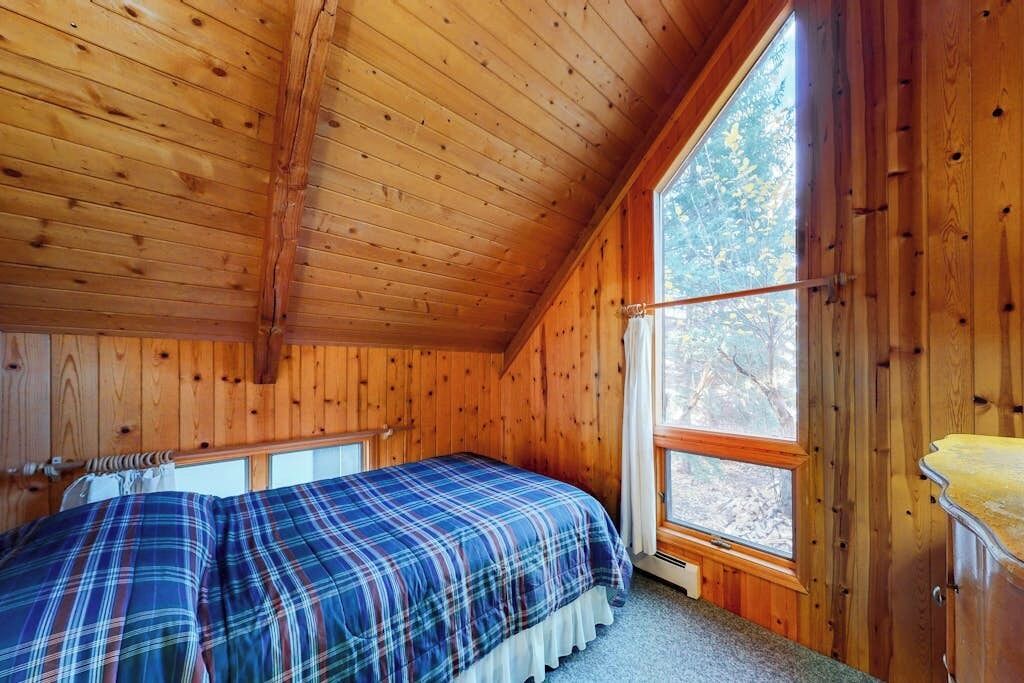 Photo of Bedroom in Basalt
