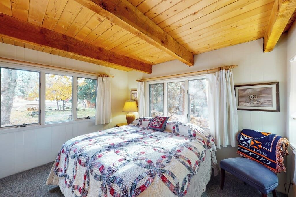 Photo of Bedroom in Basalt