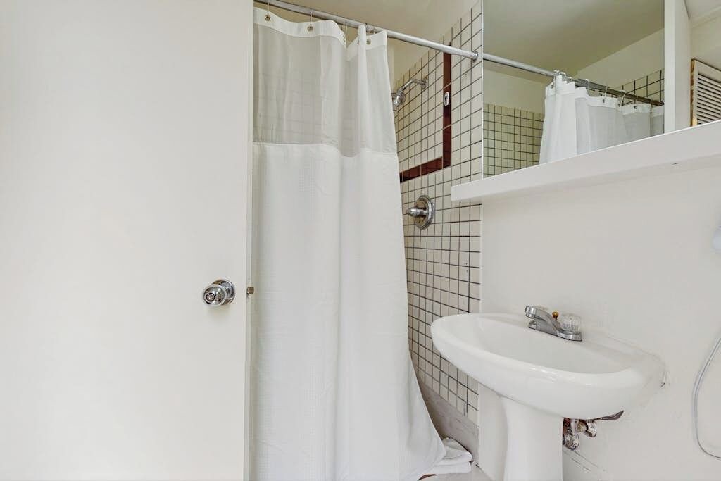 Photo of Bathroom in West End