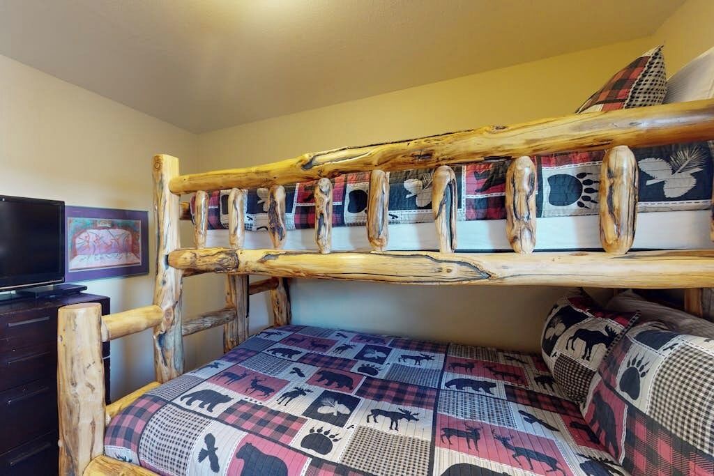 Photo of Bedroom in Avon