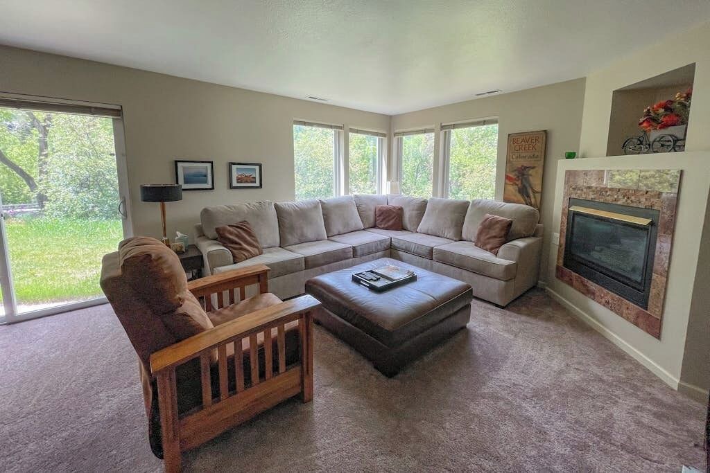 Photo of Livingroom in Avon