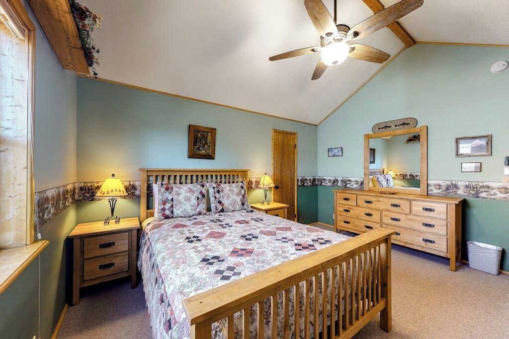 Photo of Bedroom in South Fork