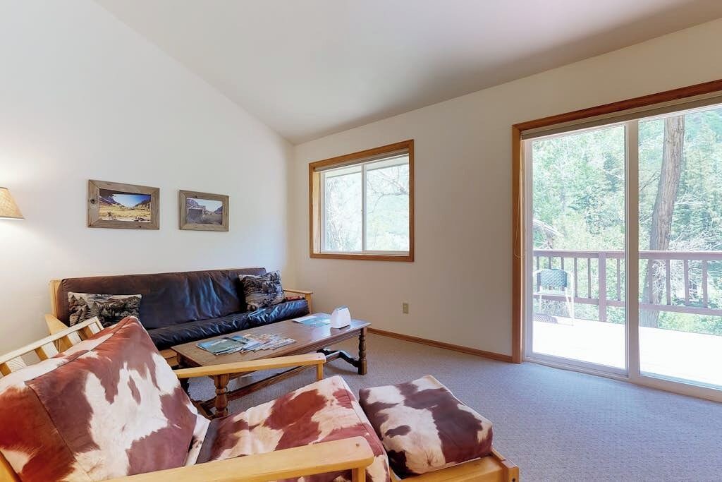 Photo of Livingroom in Carbondale