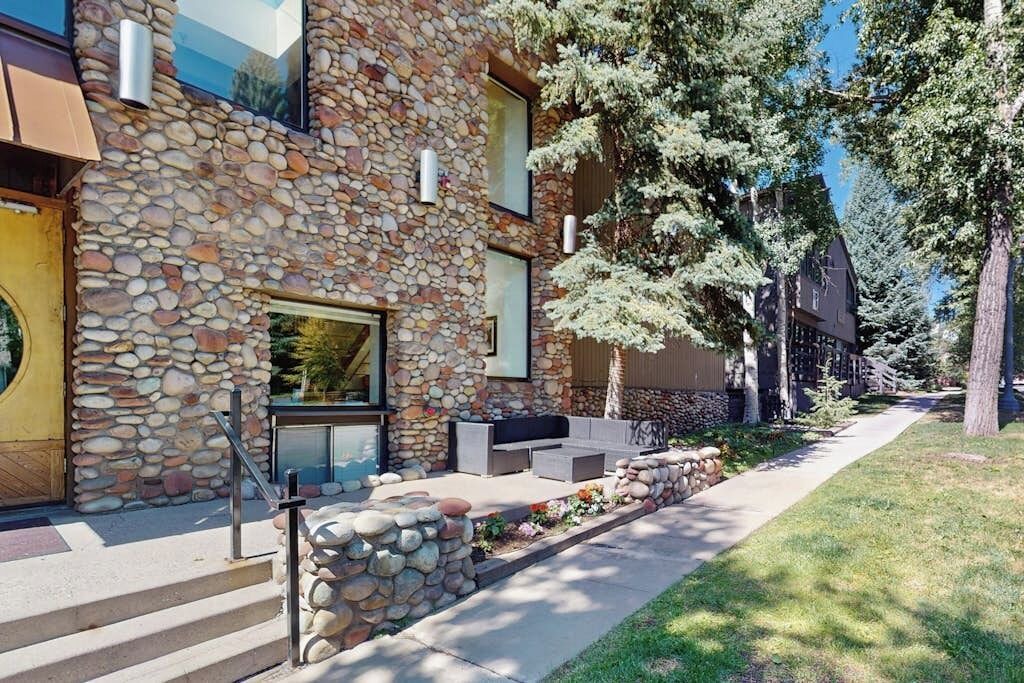 Photo of Outdoor in West End