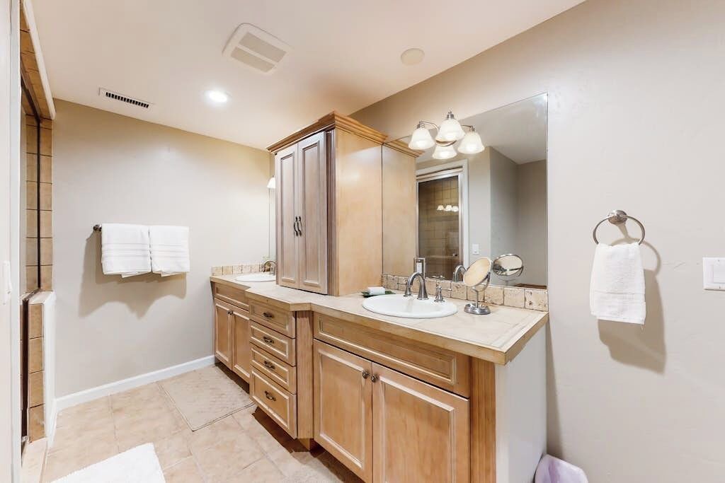 Photo of Bathroom in Carbondale