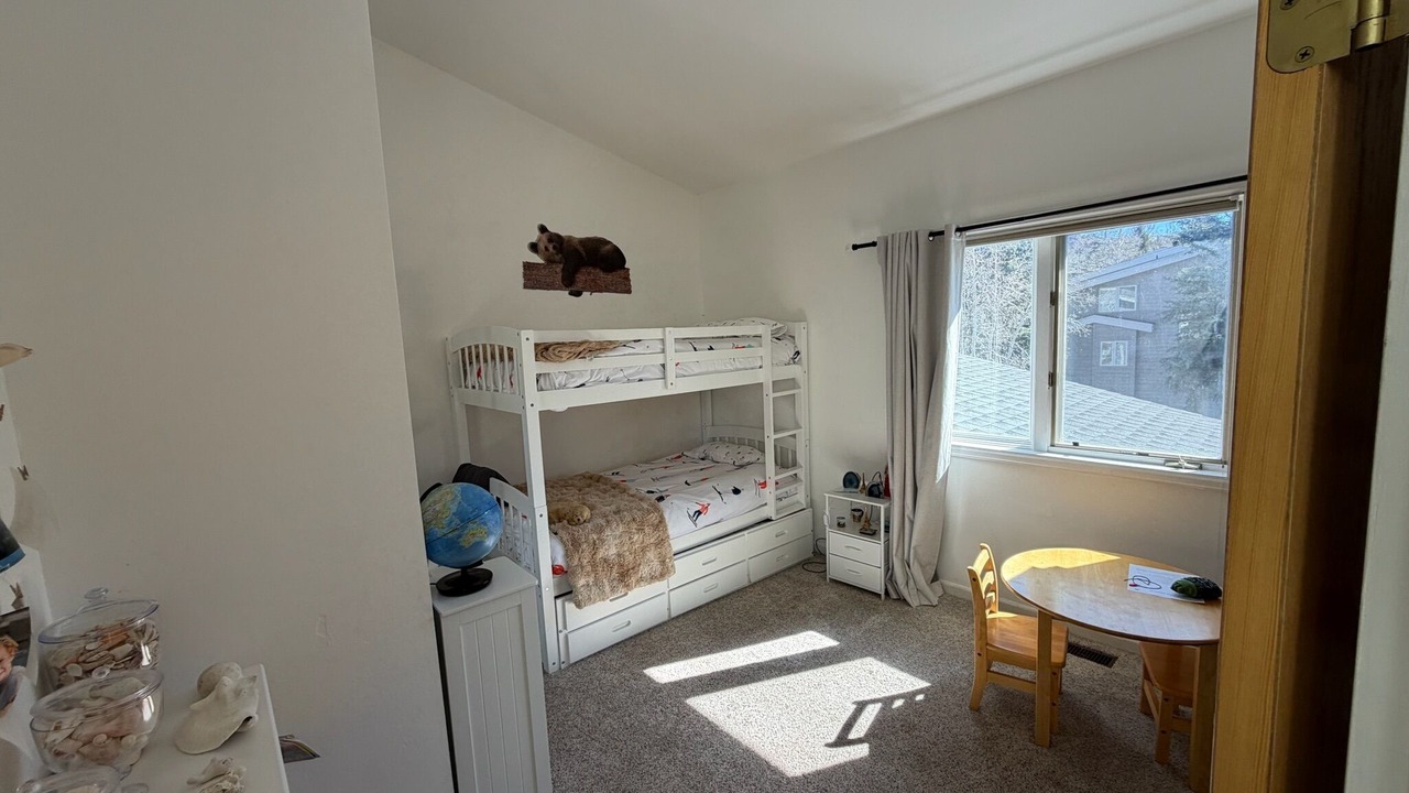 Photo of Bedroom in Edwards