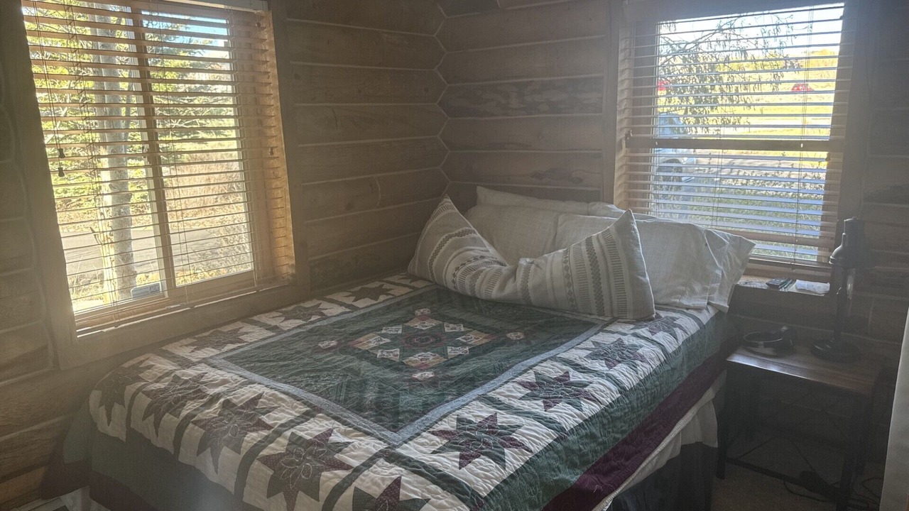 Photo of Bedroom in North Snyderville Basin