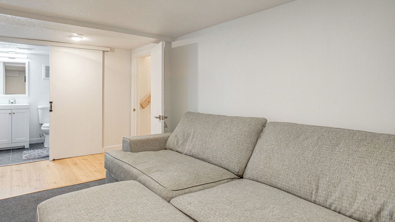 Photo of Livingroom in Virginia Village