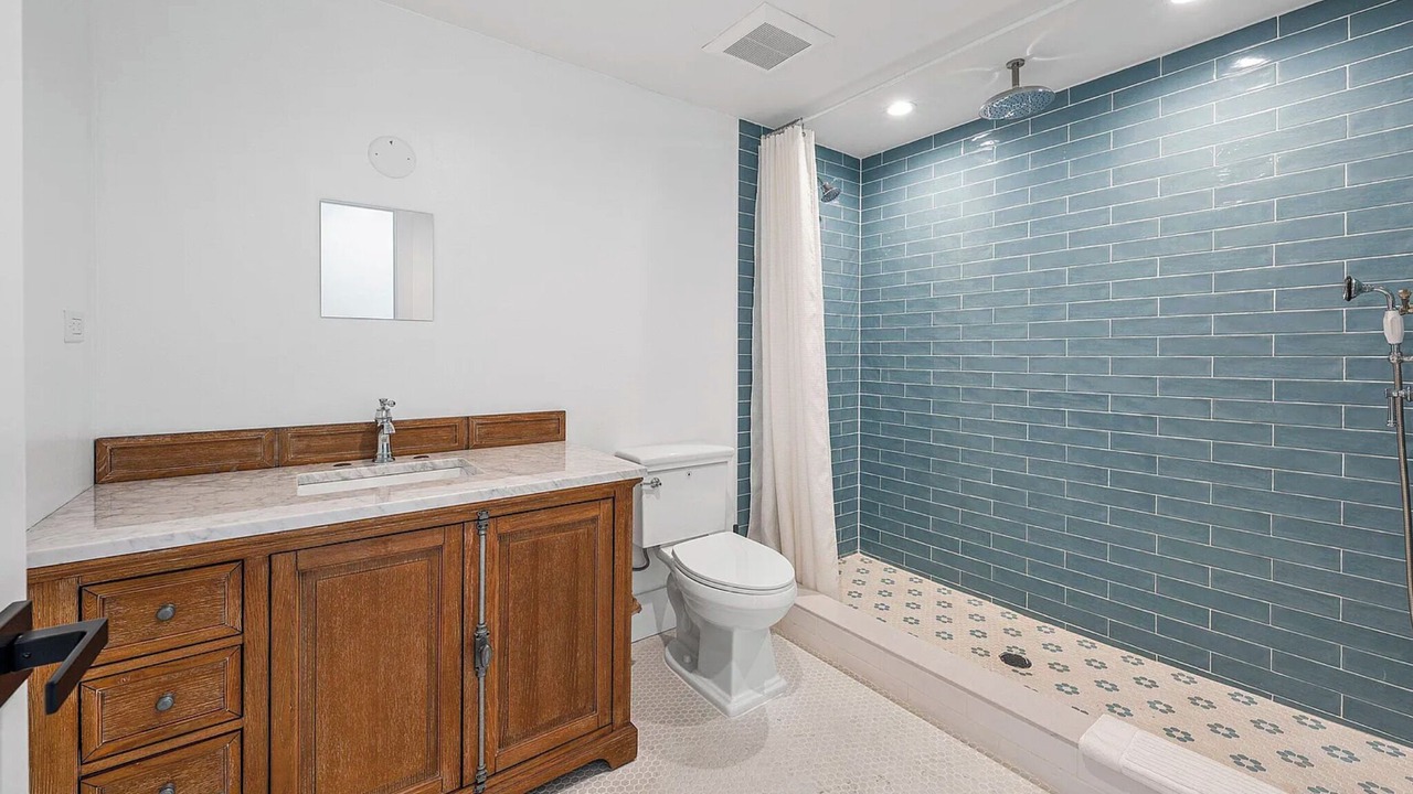 Photo of Bathroom in Ocean Ridge