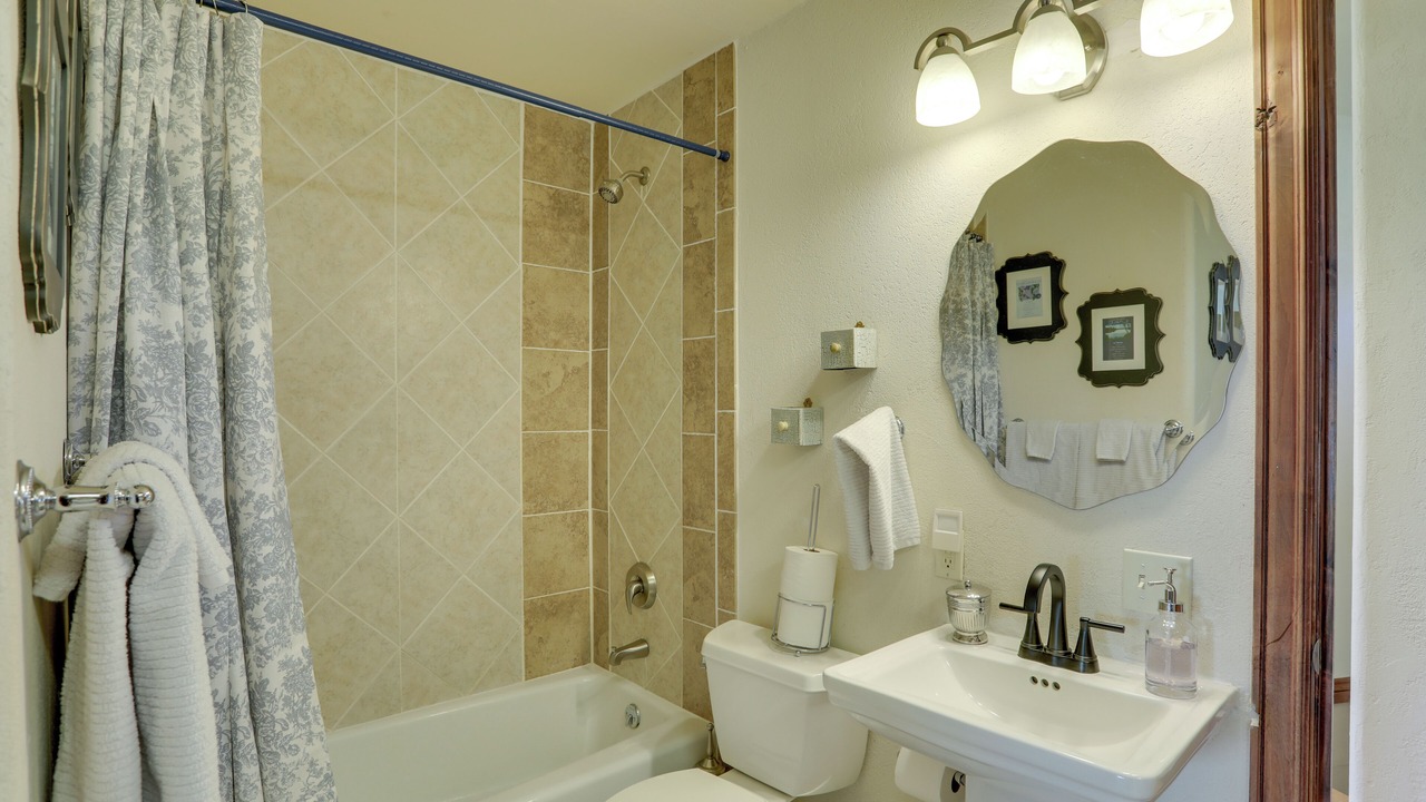Photo of Bathroom in Gypsum