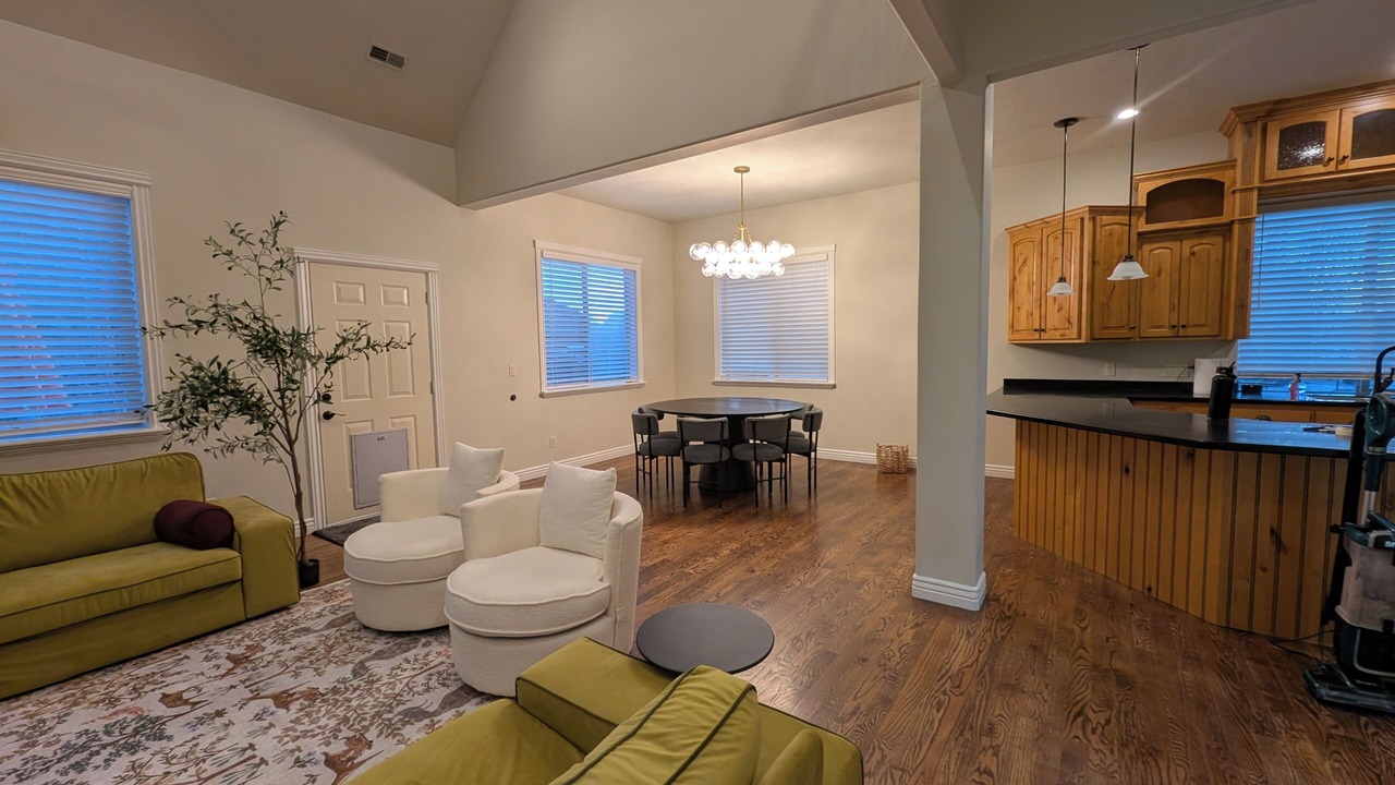 Photo of Livingroom in Spanish Fork