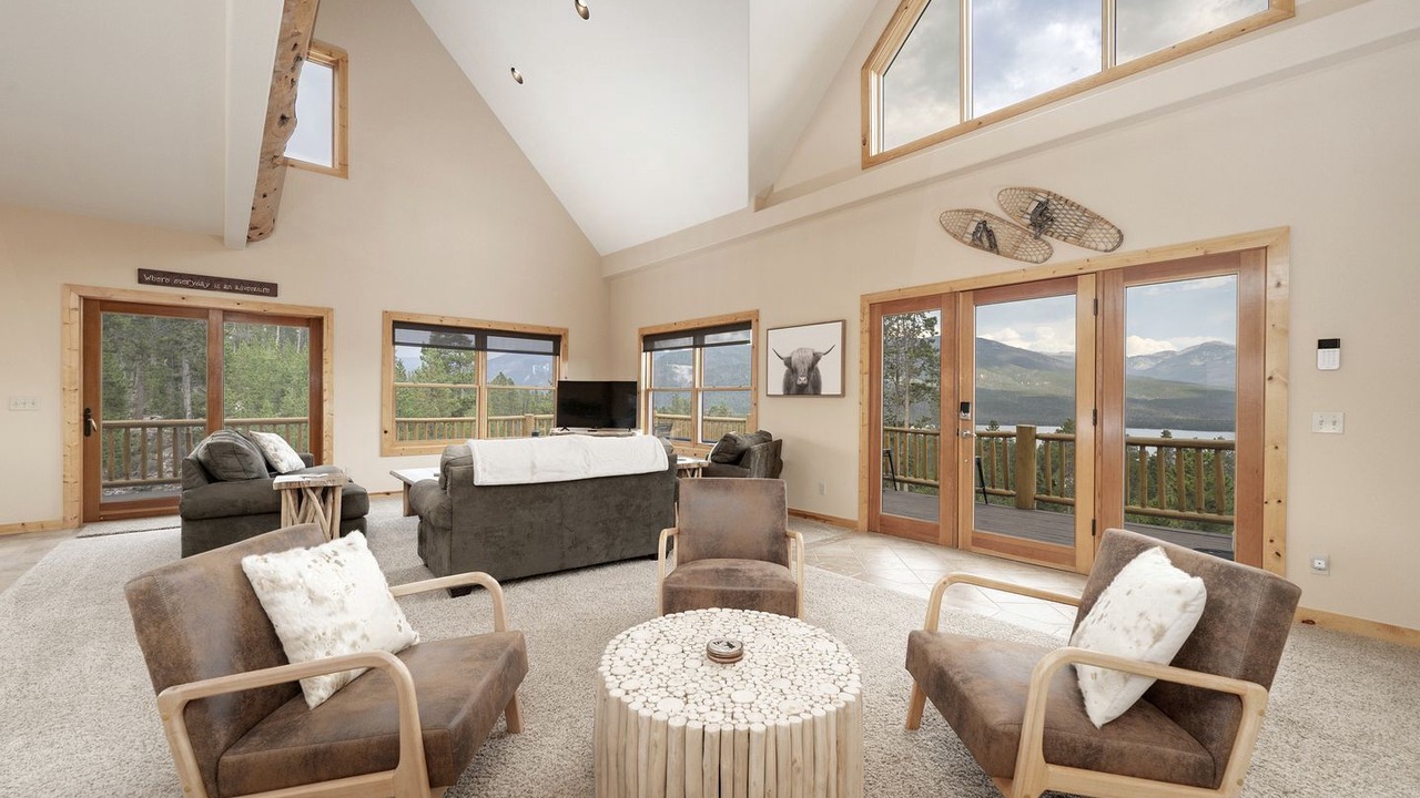Photo of Livingroom in Grand Lake
