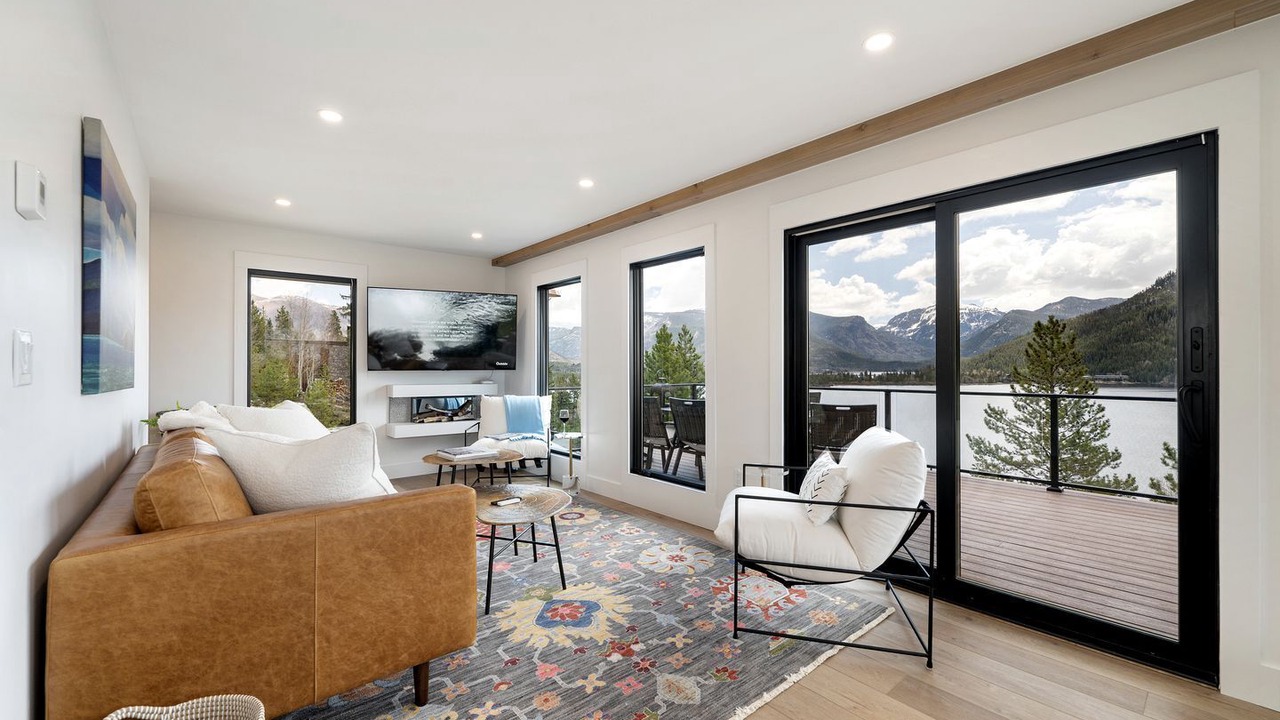Photo of Livingroom in Grand Lake