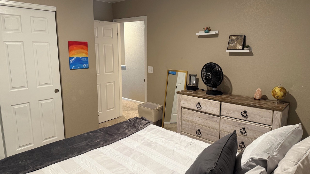 Photo of Bedroom in Aurora