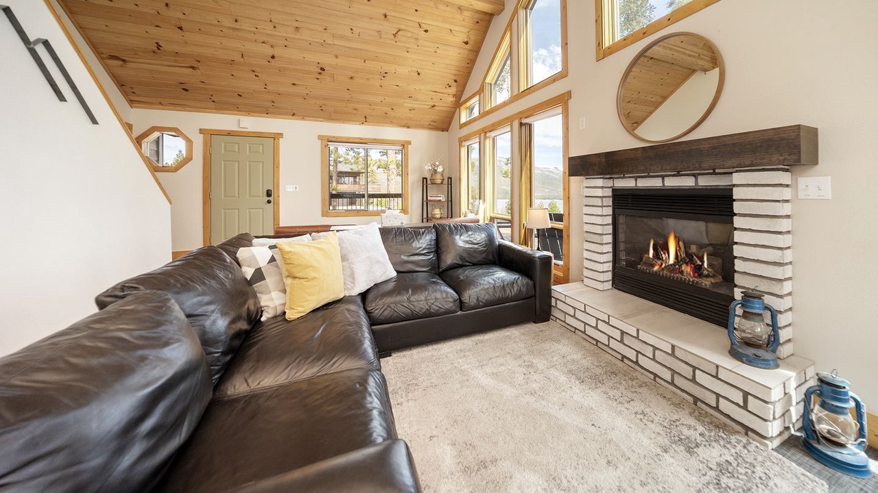 Photo of Livingroom in Grand Lake