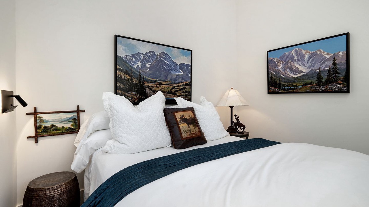 Photo of Bedroom in Grand Lake