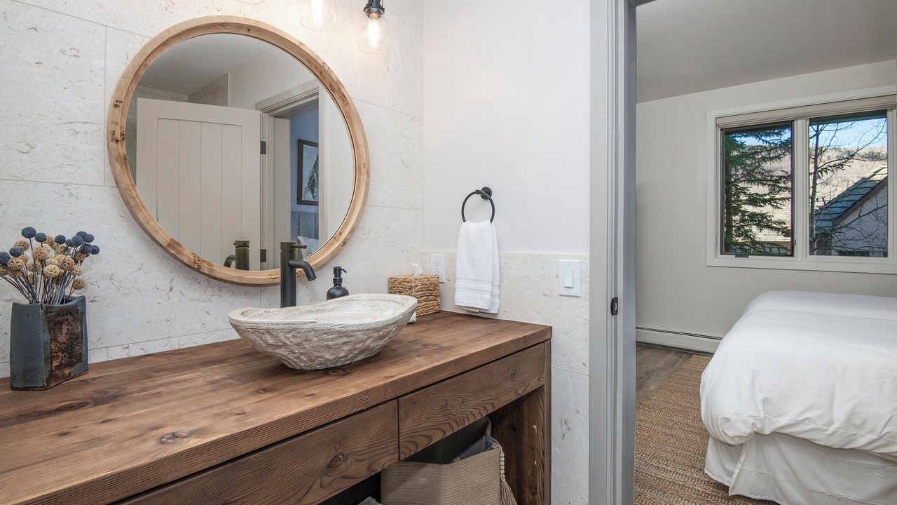 Photo of Bathroom in Highlands Townhomes