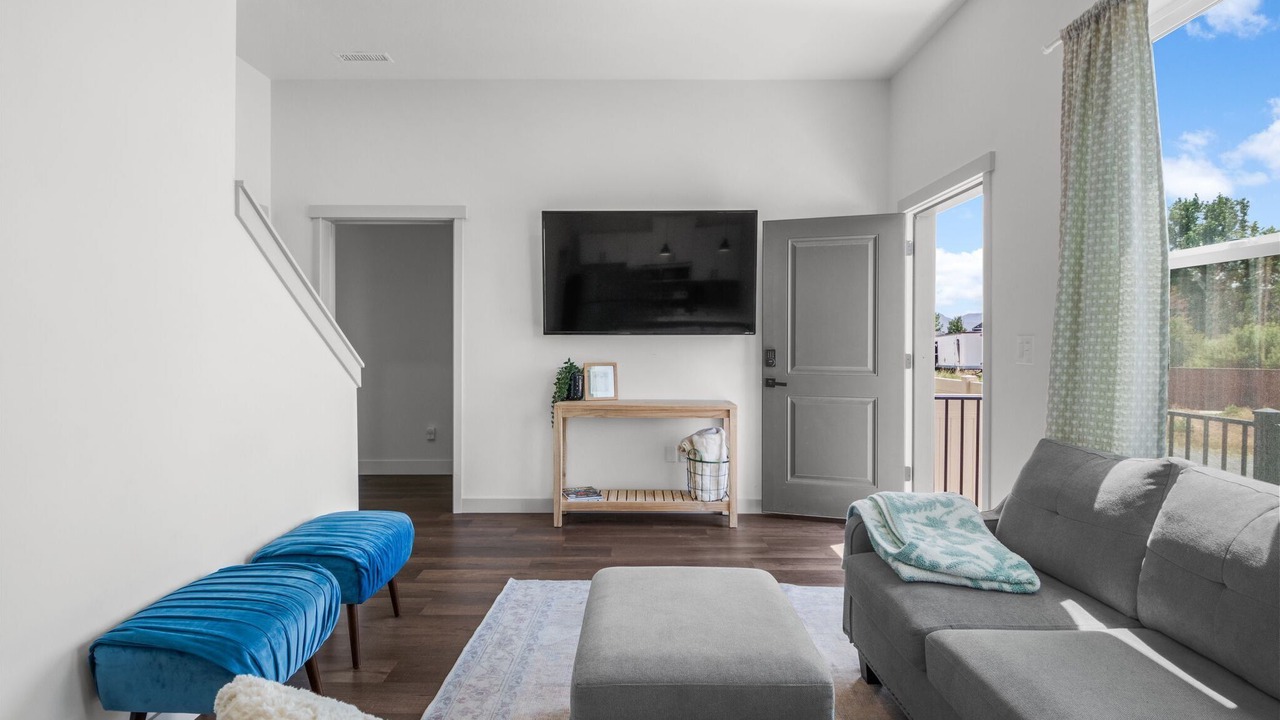 Photo of Livingroom in Lehi