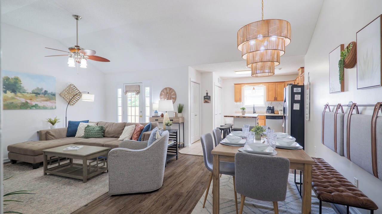 Photo of Livingroom in Valdosta