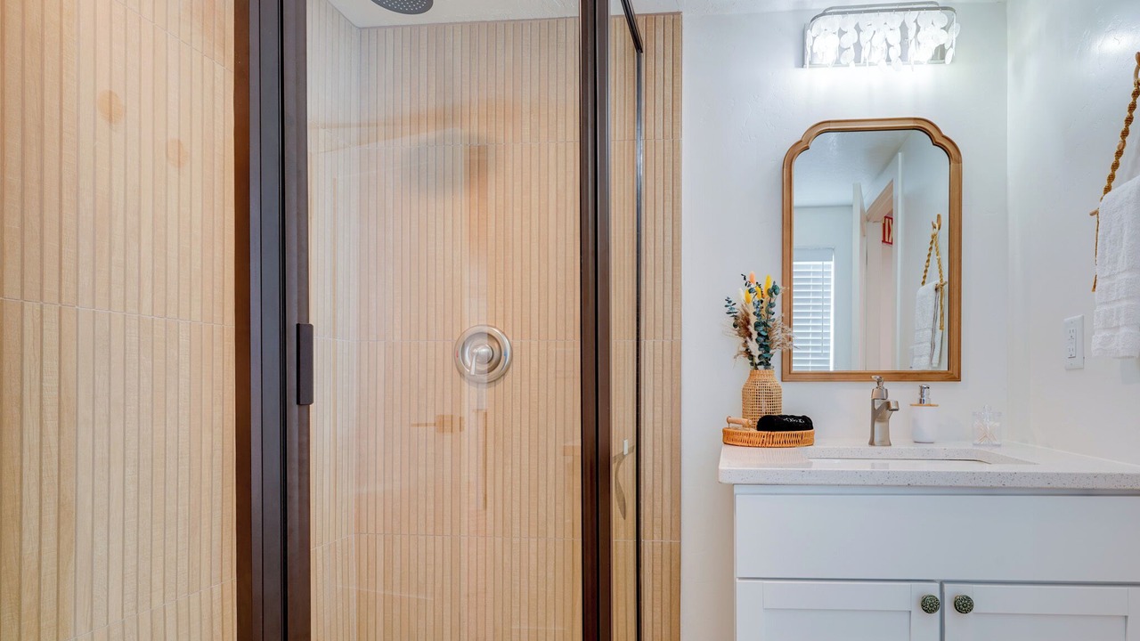 Photo of Bathroom in Hurricane