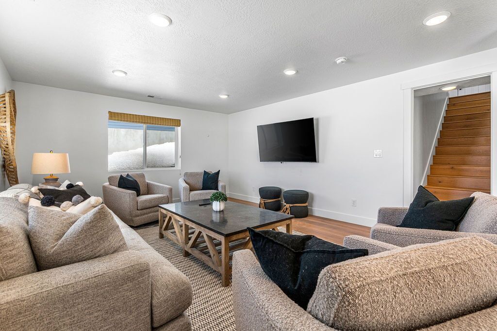 Photo of Livingroom in Sweetwater