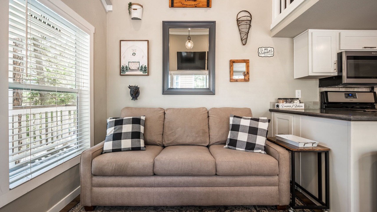 Photo of Livingroom in Woodland Park